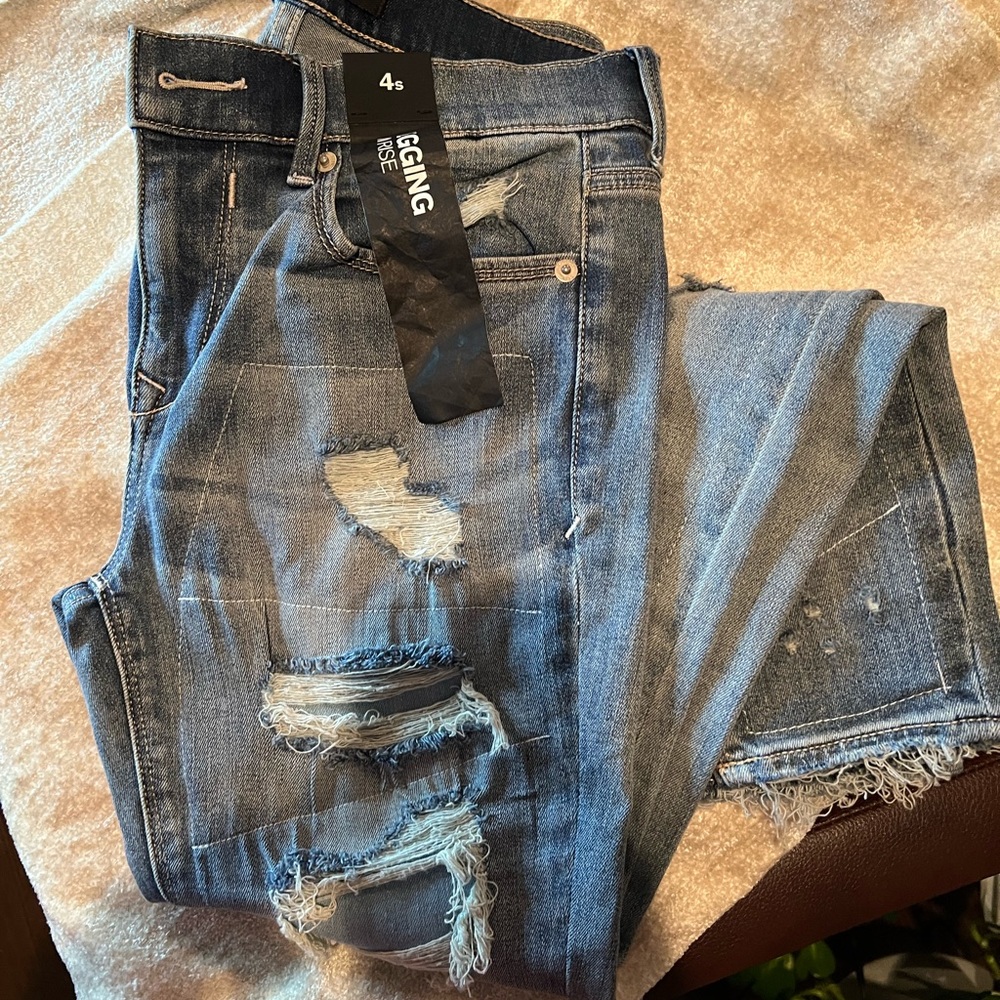 Express Mid-Rise Legging, size 4 short. New, never worn